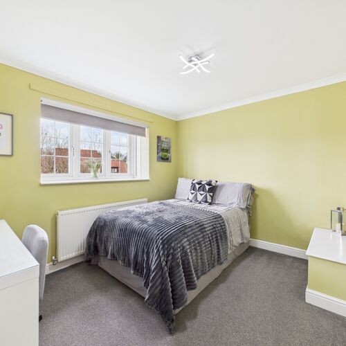 15 Glen Farrar Way 