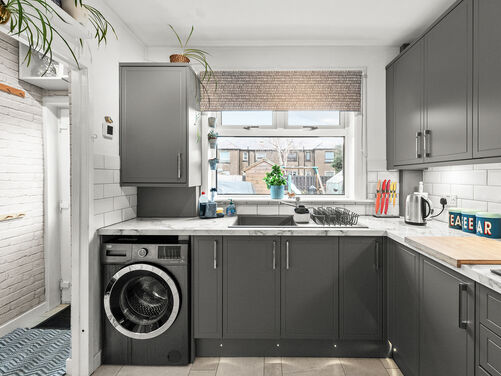 Elizabeth Avenue, Grangemouth, FK3 9DD