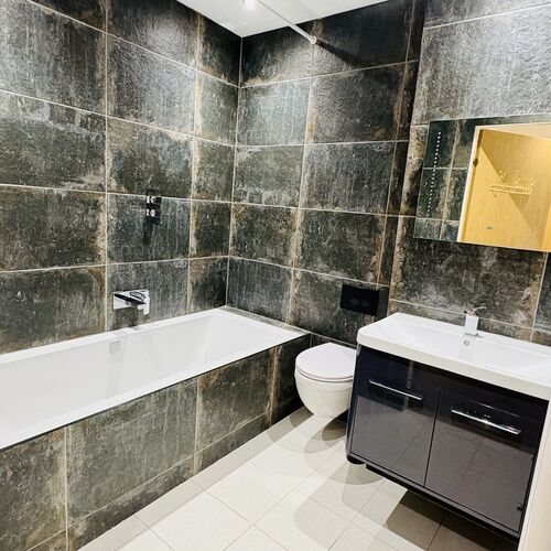 BROUGHTON - 2 BEDROOM - 2 BATHROOM APARTMENT
