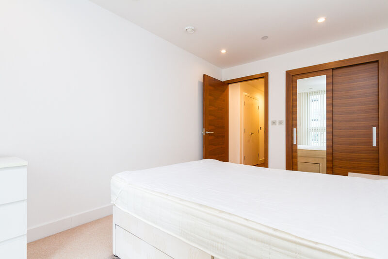 HAYES APARTMENTS CARDIFF CITY CENTRE FULLY FURNISHED APARTMENT