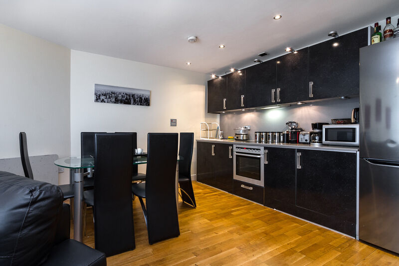 ALTOLUSSO CARDIFF CITY CENTRE FULLY FURNISHED TWO BEDROOM APARTMENT WITH PARKING