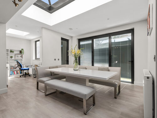 Macgregor Place, Larbert, FK2 8RJ