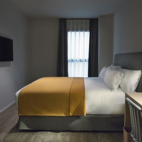 Yurbban Trafalgar Hotel