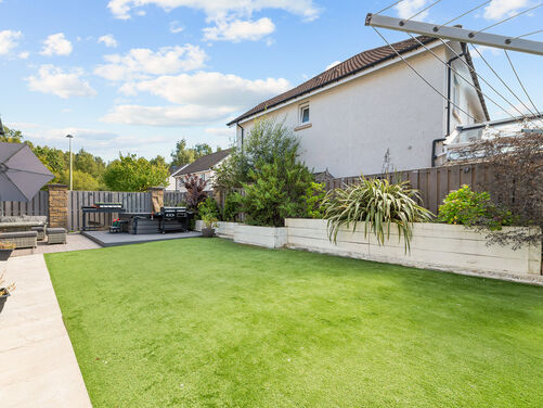 Macgregor Place, Larbert, FK2 8RJ