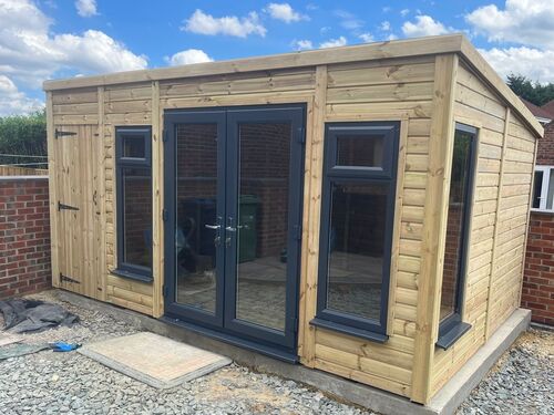 #PVC102 16x10 Pent Combi