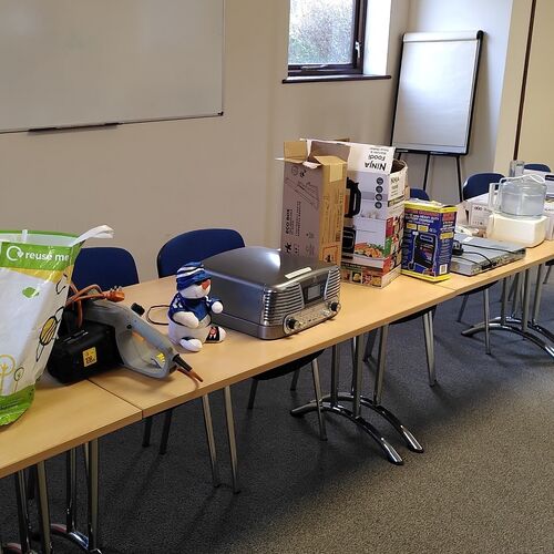 Items for repair a hub meeting