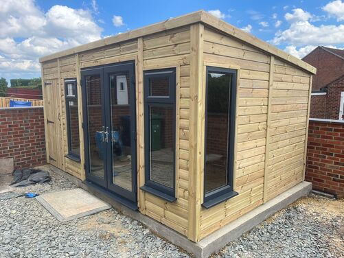 #PVC102 16x10 Pent Combi