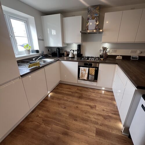 NEWTON LEYS - 3 BEDROOM HOUSE