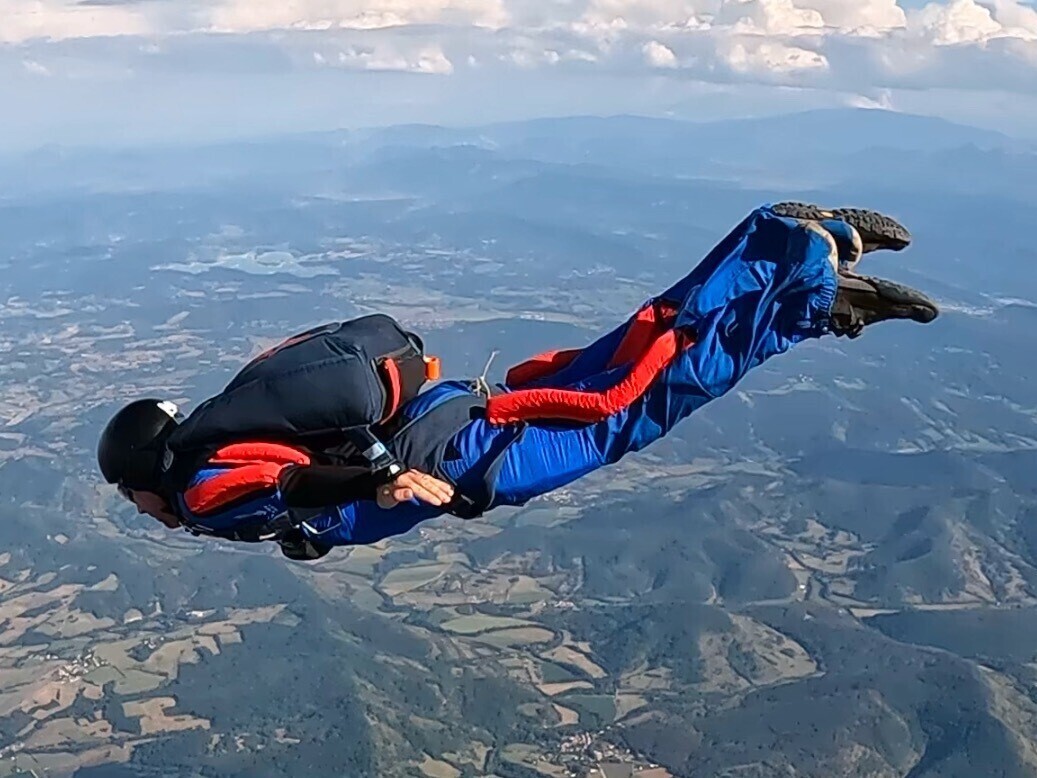 Learning to Skydive