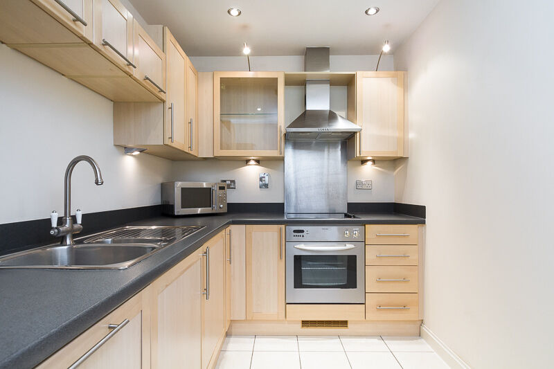 CENTURY WHARF CARDIFF BAY FURNISHED TWO BEDROOM APARTMENT