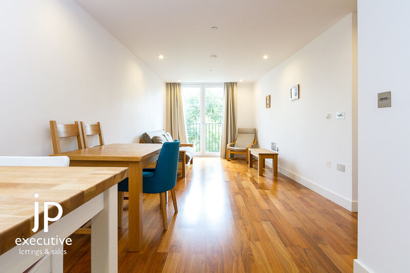 HAYES APARTMENTS CARDIFF CITY CENTRE FURNISHED ONE BEDROOM APARTMENT