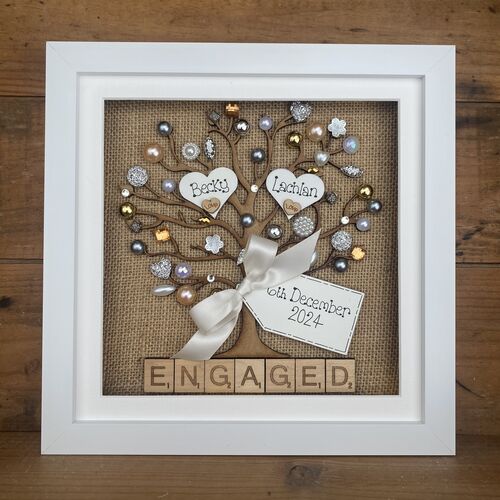 “ Engaged “ tree frame