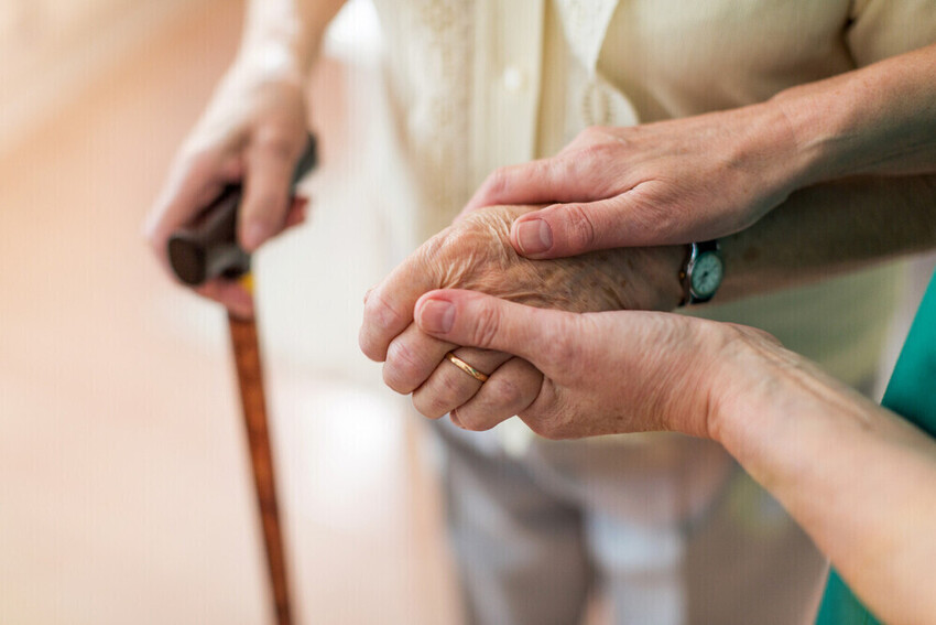Parkinson's patient receiving physiotherapy