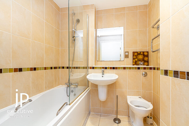 CENTURY WHARF CARDIFF BAY GROUND FLOOR UNFURNISHED TWO BEDROOM APARTMENT. 