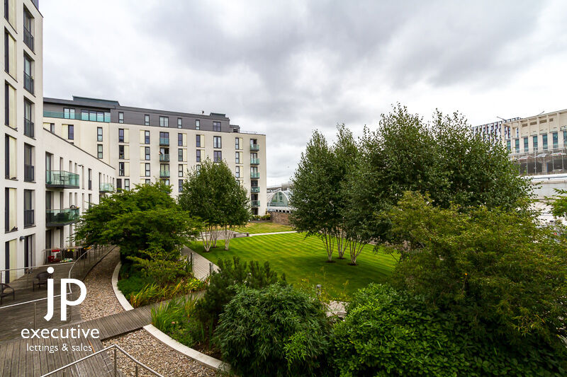 HAYES APARTMENTS CARDIFF CITY CENTRE FURNISHED ONE BEDROOM APARTMENT