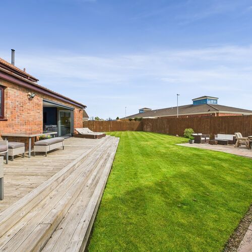 15 Glen Farrar Way 
