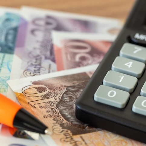 UK government is looking for ways to cut the costs of pensions for the exchequer.