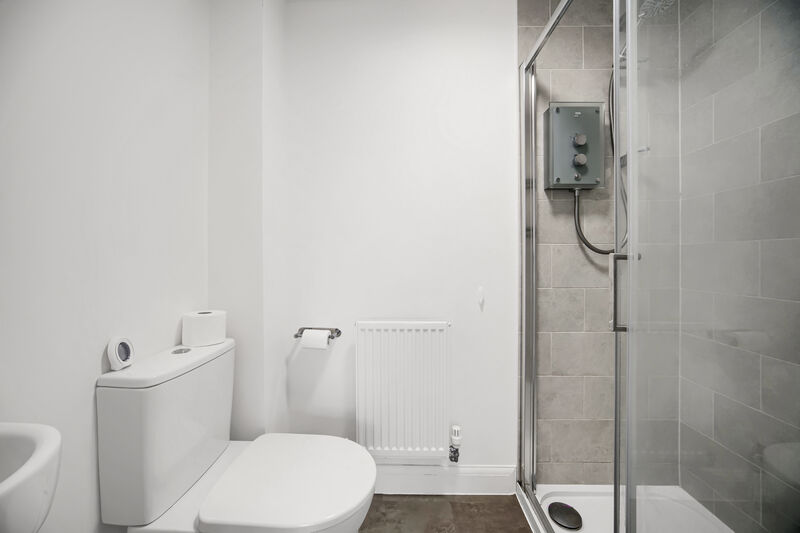 CLOS GLASCOED DINAS POWYS UNFURNISHED THREE BEDROOM DETACHED HOUSE WITH GARAGE 