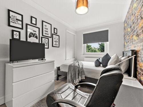 Briardene, Laurieston, FK2 9JF