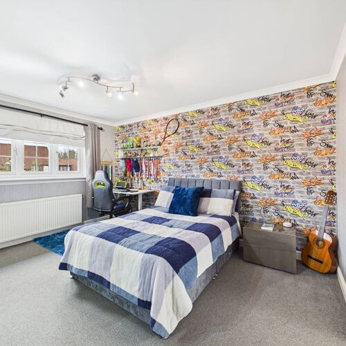 15 Glen Farrar Way 
