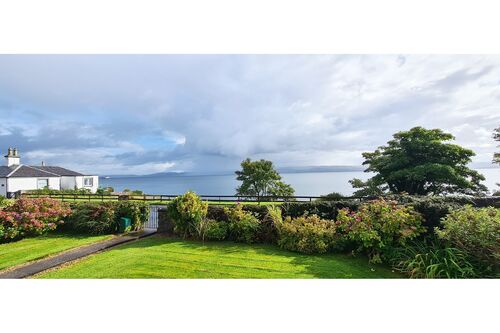 45 Craigmore Road, Rothesay, Isle of Bute, PA20 9ES