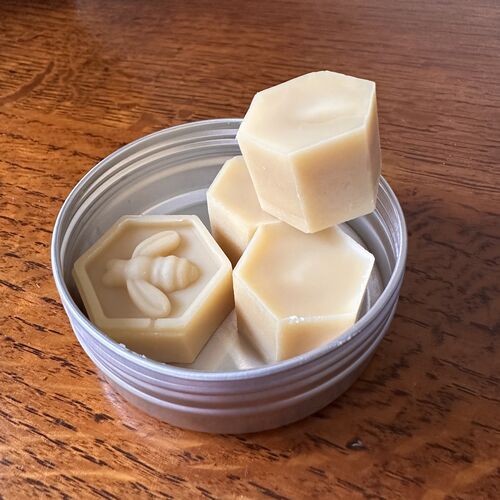 Beeswax Melts  JUNIPER BERRY & VANILLA