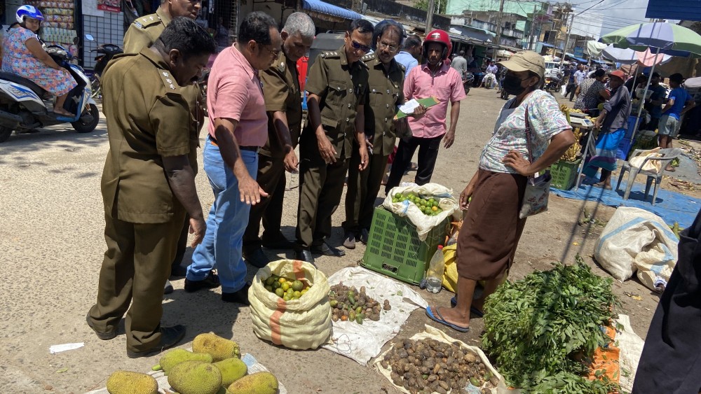 சுகாதார நடைமுறைகளை மீறிய வர்த்தகர்கள்மீது சட்டநடவடிக்கை