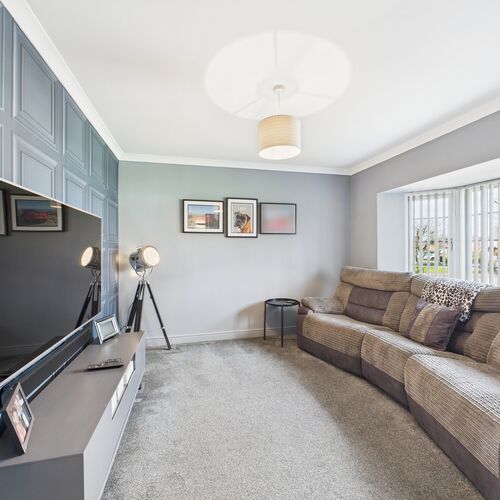 15 Glen Farrar Way 