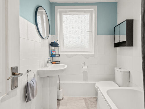 Redlands Road, Tullibody, FK10 2QH