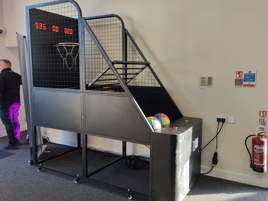 black basketball arcade machine hire