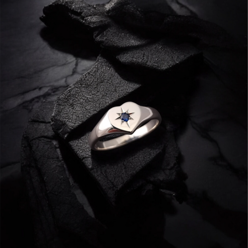 Star set sapphire sweetheart signet ring