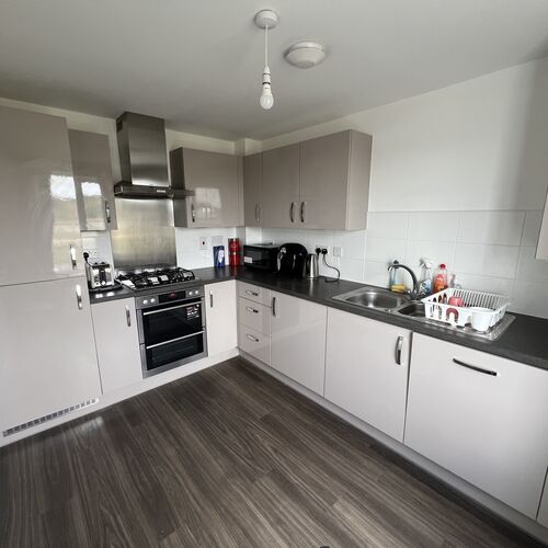 NEWTON LEYS - 3 BEDROOM 2 BATHROOM TOWNHOUSE - GARDEN