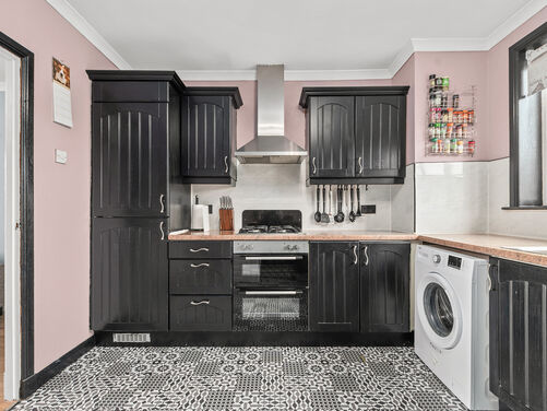 Redlands Road, Tullibody, FK10 2QH