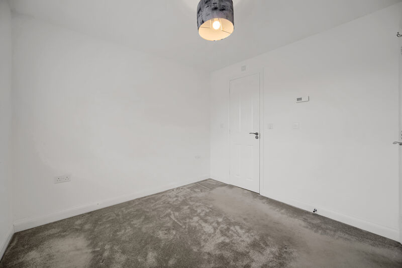 CLOS GLASCOED DINAS POWYS UNFURNISHED THREE BEDROOM DETACHED HOUSE WITH GARAGE 