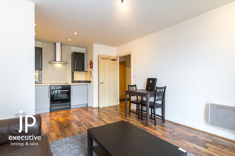 LANDMARK PLACE CARDIFF CITY CENTRE FULLY FURNISHED ONE BEDROOM APARTMENT