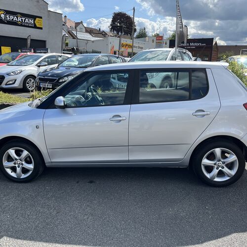 2013 (13) SKODA FABIA HATCHBACK 1.2 12V SE 5 Door