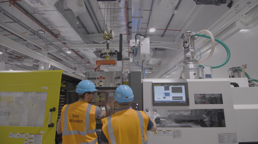 Ardmac provide a Design & Build Turnkey Cleanroom for global medical device OEM.