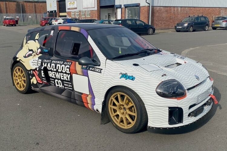 Renault Clio V6 company car with Mad Dog Brewery branded vehicle wrap.