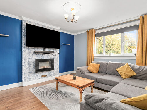 Redlands Road, Tullibody, FK10 2QH