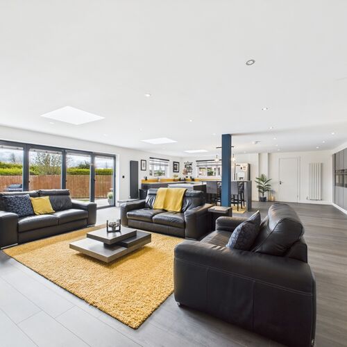 15 Glen Farrar Way 