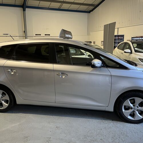 2015 (64) KIA CARENS 2 1.6 GDi ECODYNAMICS 7 SEATER