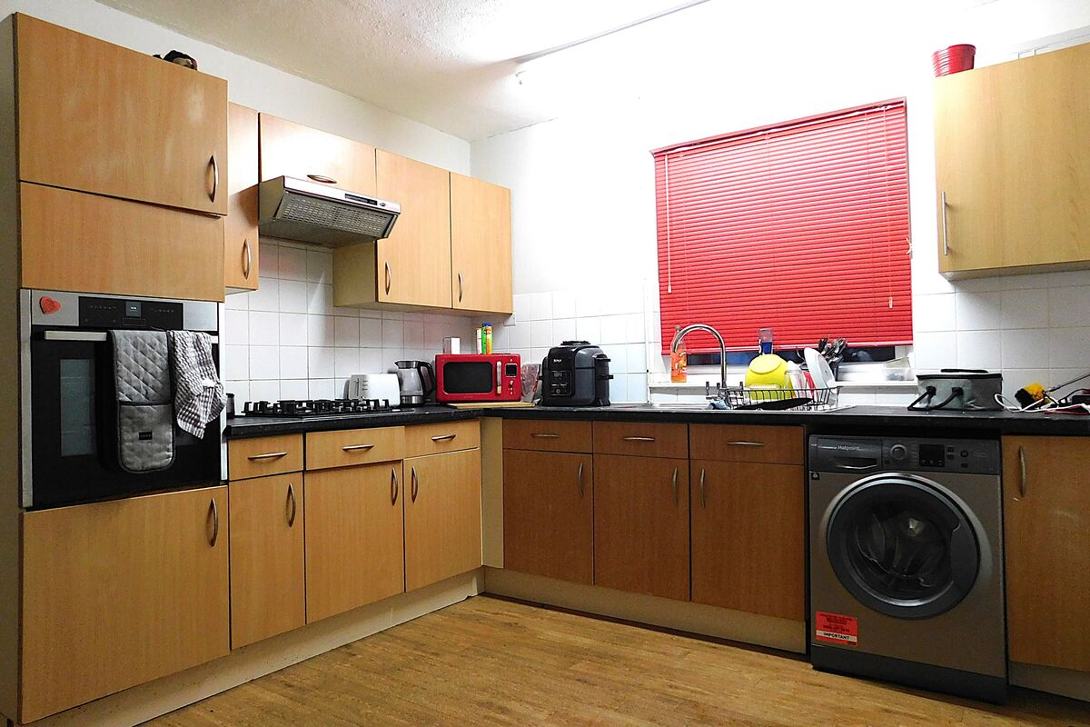 Vicarage Road, Sunbury