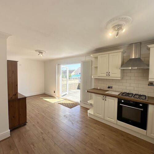 Winslade Avenue, Tonyrefail, CF39 8NW