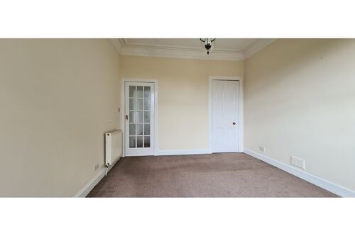 Upper Flat, Clan Villa, Bridge Street, Rothesay, Isle of Bute, PA20 0HQ
