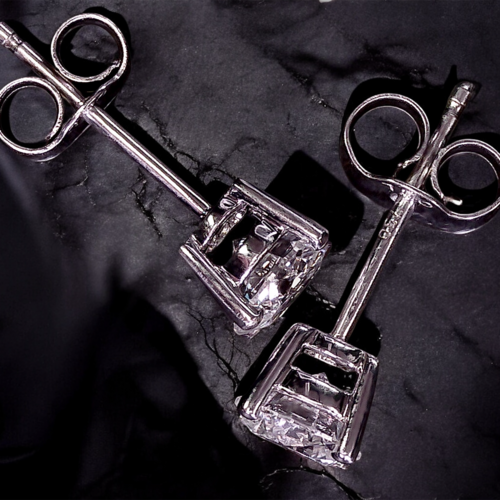 1.02ct diamond stud earrings