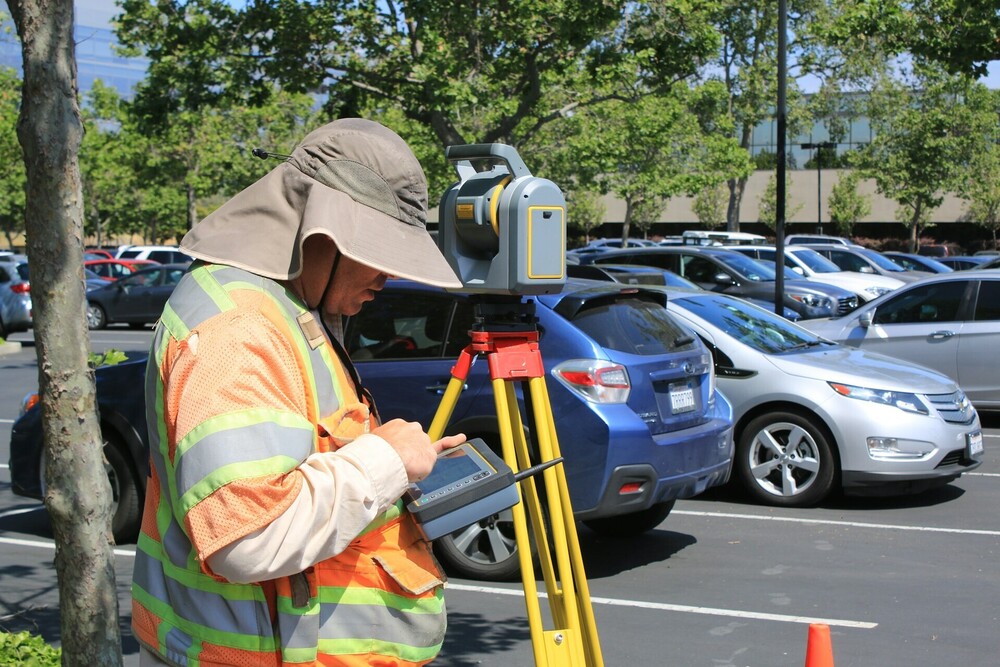 How Much Does a Land Surveyor Cost in the UK 2024?