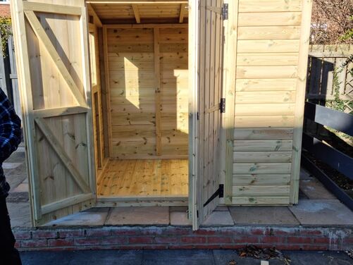 #P068 7x5 Pent Shed