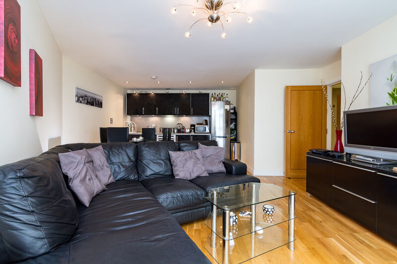 ALTOLUSSO CARDIFF CITY CENTRE FULLY FURNISHED TWO BEDROOM APARTMENT WITH PARKING