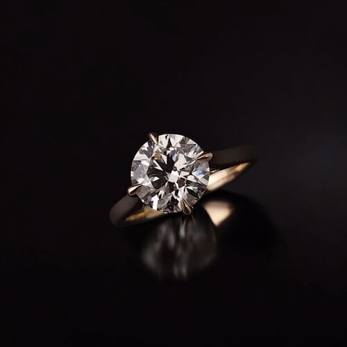 Round brilliant wanderlust solitaire