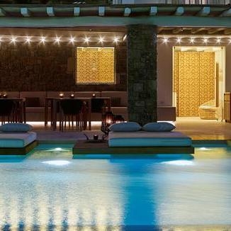 Bill & Coo Suites and Lounge